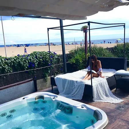 Lux House Barcelona With Pool And Hot Tub, Access Villa