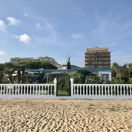 Villa Lux House Barcelona With Pool And Hot Tub, Access Malgrat de Mar